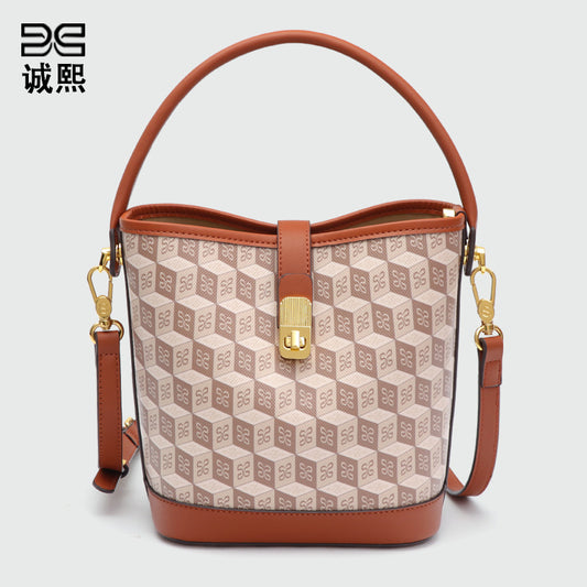 水桶包包女2025网红同款小众手提包跨境大容量拼接老花单肩斜挎包