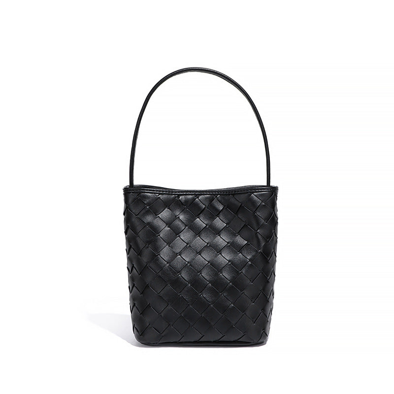 潮流新品手工编织手提女包小巧轻便单肩斜挎包质感纯色迷你水桶包