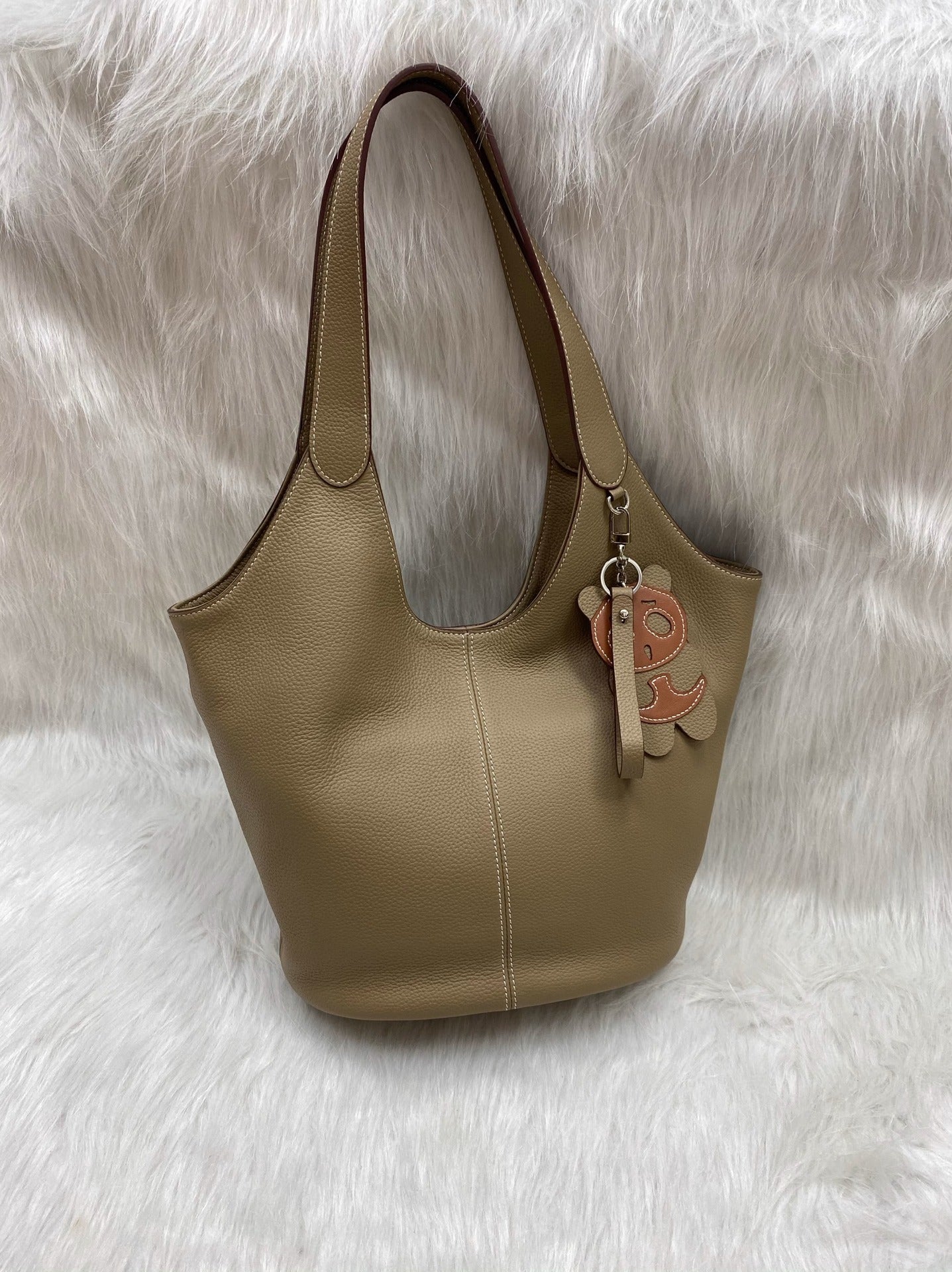 品牌剪标无原包装高端大容量包蜡线TOUGO头层牛皮全钢五金托特包