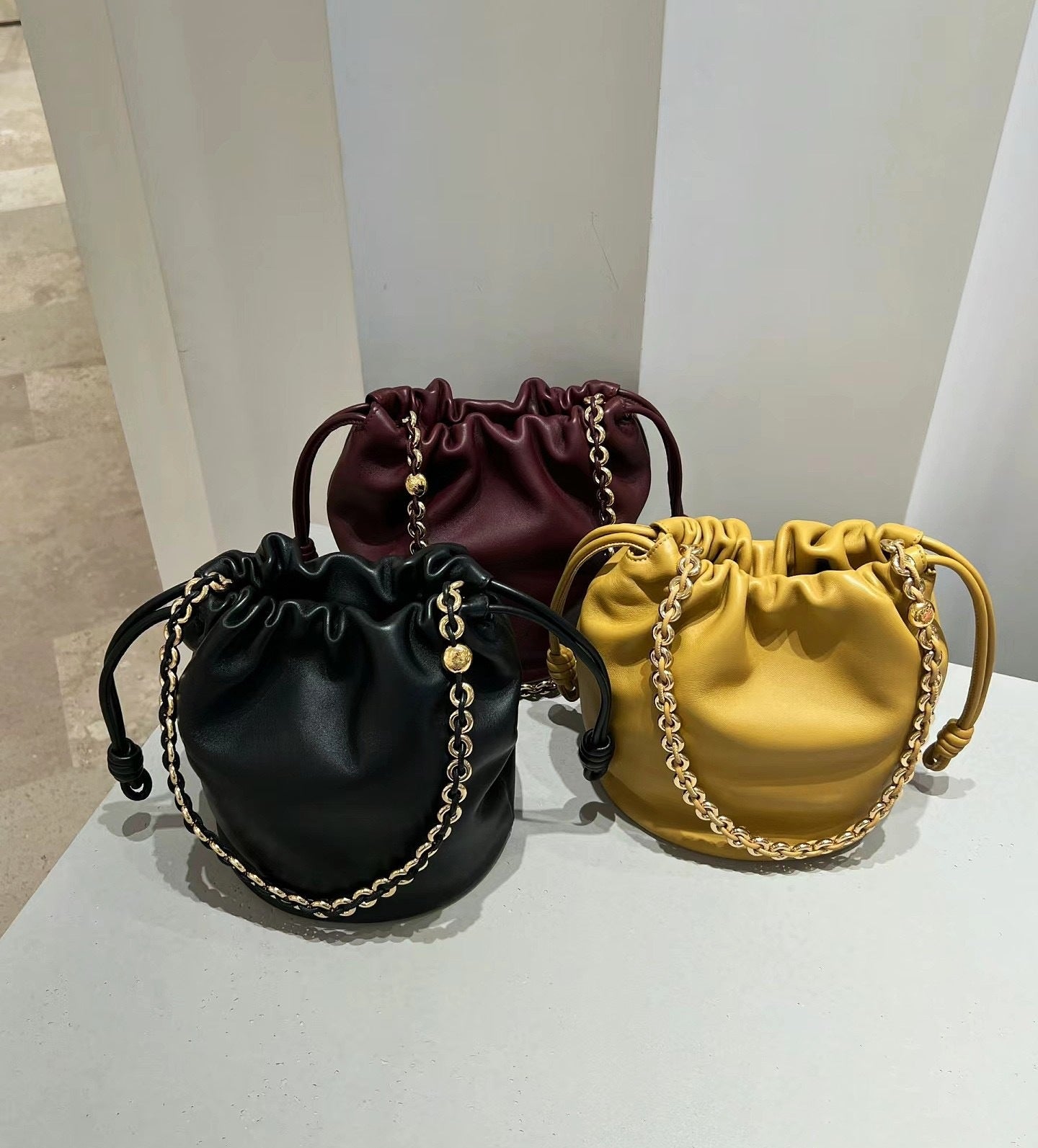 2024新中式斜挎女包牛皮福袋包水桶包抽绳云朵包单肩斜挎腋下女包