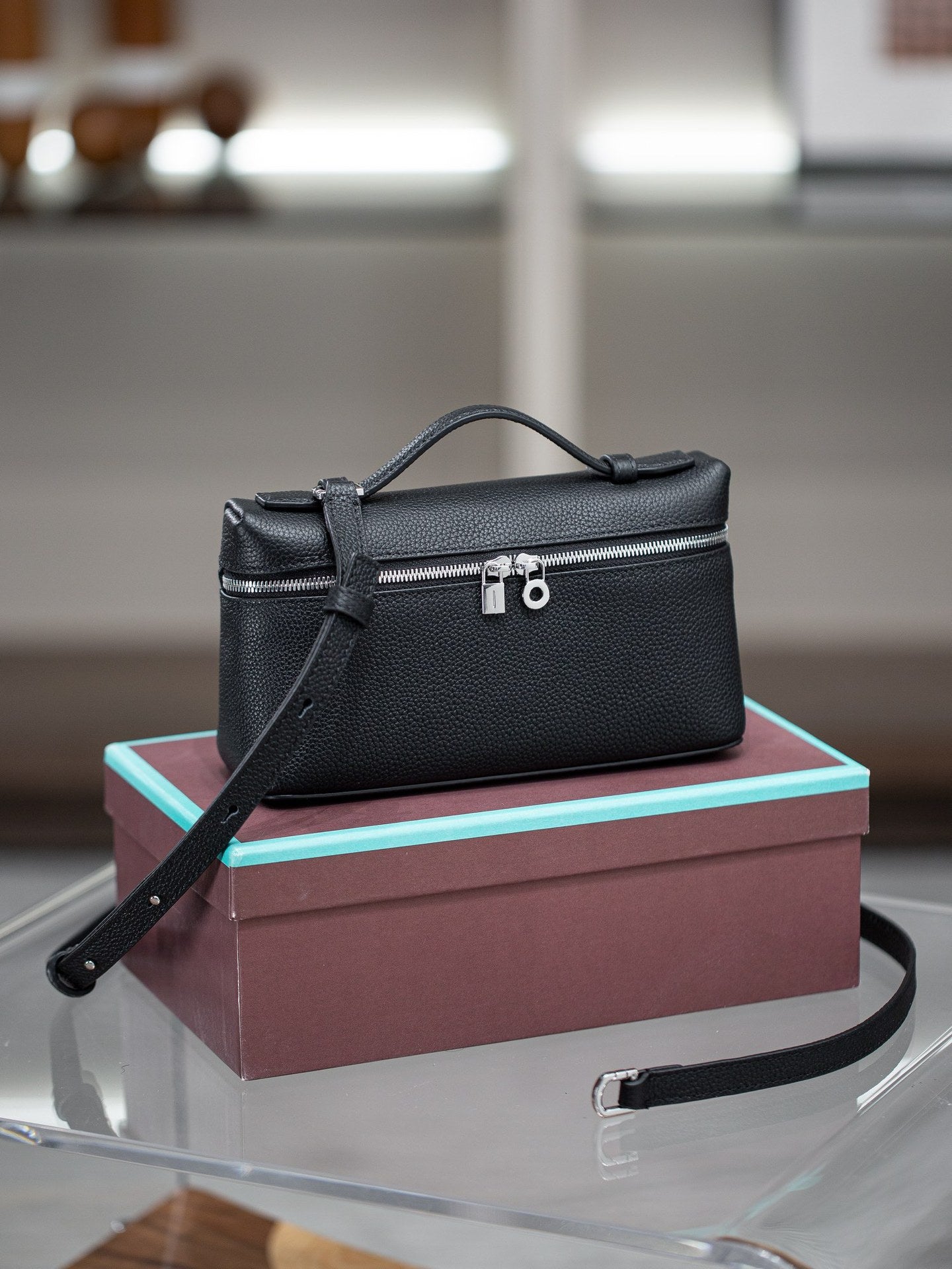 2025小包包夏季款饭盒包高级感小众真皮女包单肩斜挎女百搭