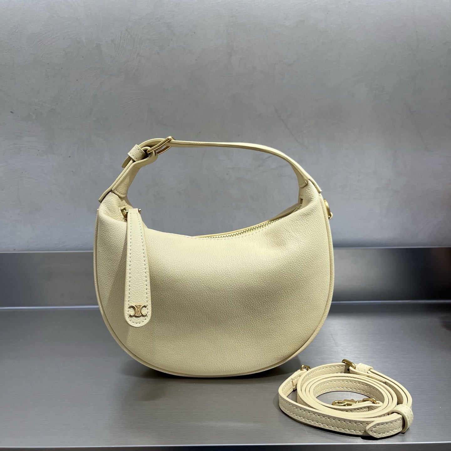 春夏简约腋下包单肩小众法棍包包女斜挎包2025新款半月包