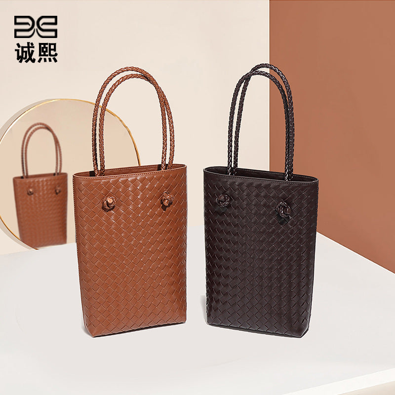 源头工厂定制手工编织包时尚手提托特女包潮流复古百搭单肩腋下包