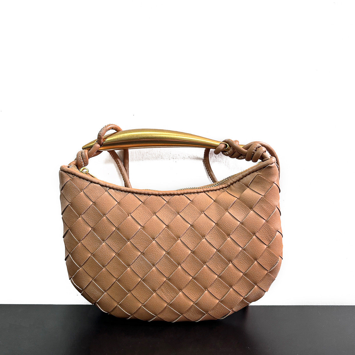 拉链款编织包包2023新款牛皮金属手柄月牙包单肩斜挎手提包时尚