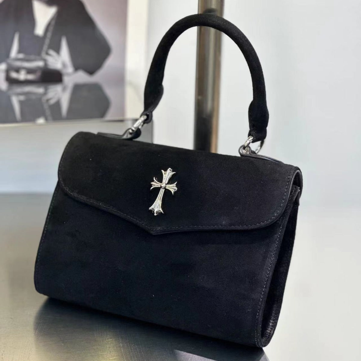 2024夏季新款小众十字架麂皮小方包牛皮手提斜挎包女时尚保龄球包