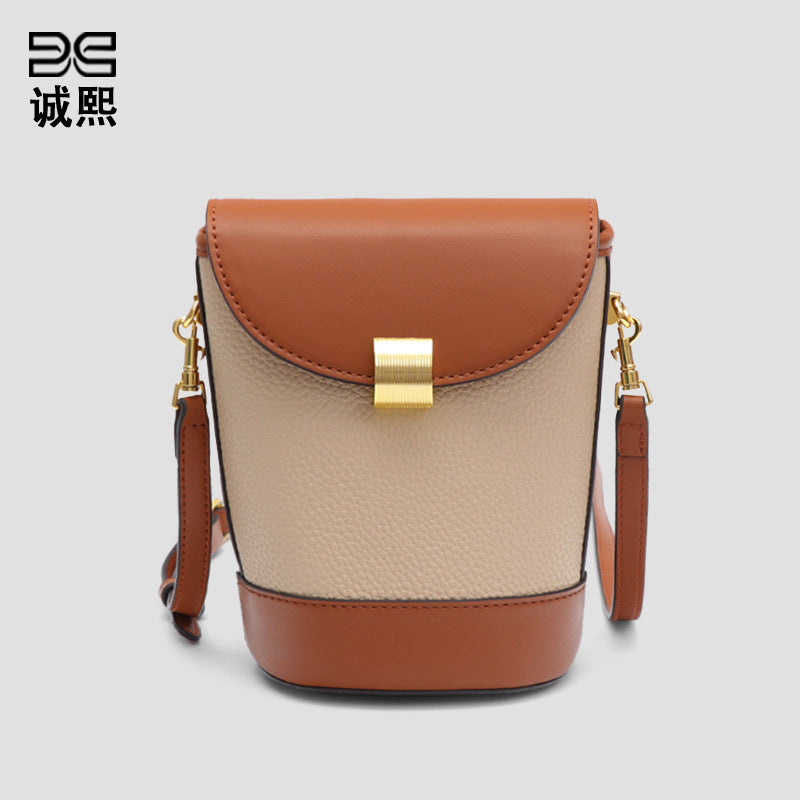 水桶包女简约大容量小众时尚拼接单肩包通勤高级感小众女士斜跨包