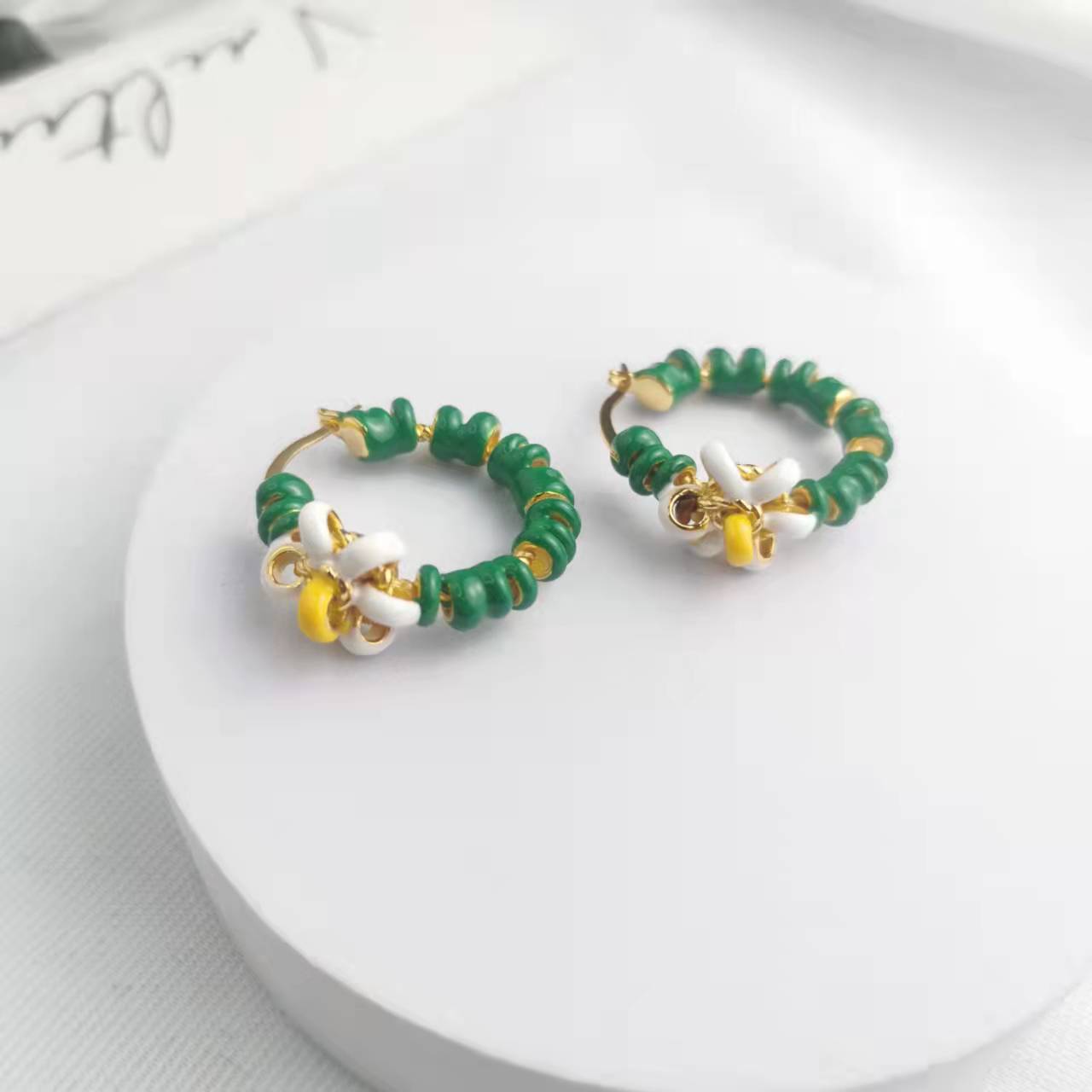 BV家22新款花朵珐琅耳扣女高级感气质滴釉几何小花拼色耳环