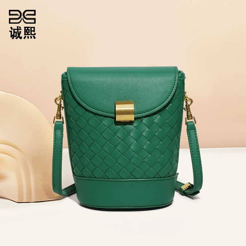 外贸跨境水桶包包小众设计新款马卡龙单肩女包简约潮大容量斜挎包