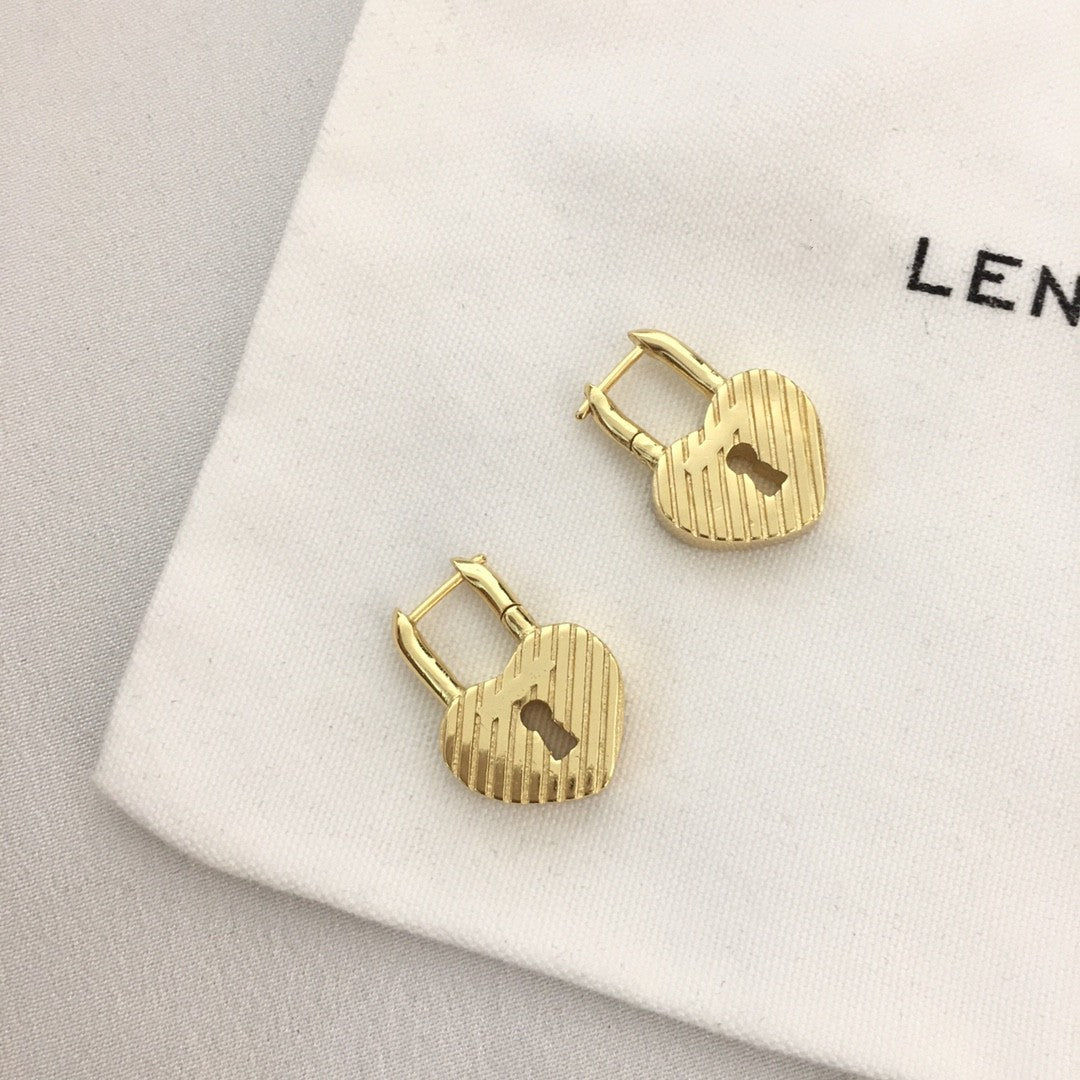 巴黎家21新款心锁耳环女高级感气质镀金几何形心形耳坠爱心耳钉