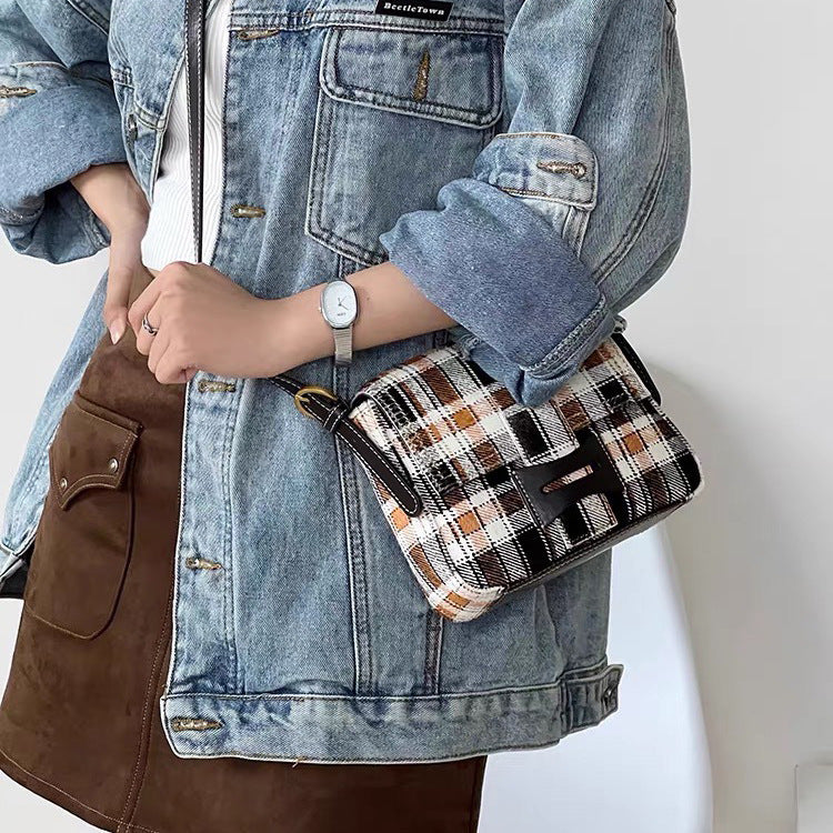 Get格纹头层马毛拼油蜡牛皮时髦又飒飒单肩女磨砂皮复古邮差包包