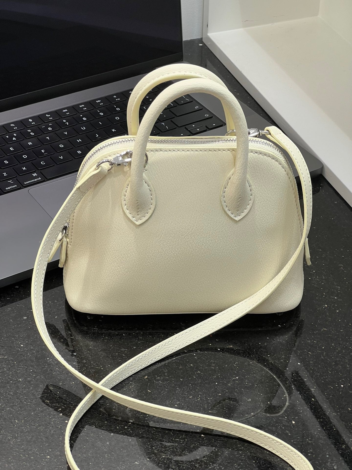 头层牛皮纯皮经典百搭时尚迷你手提小包贝壳包真皮单肩斜挎手机包