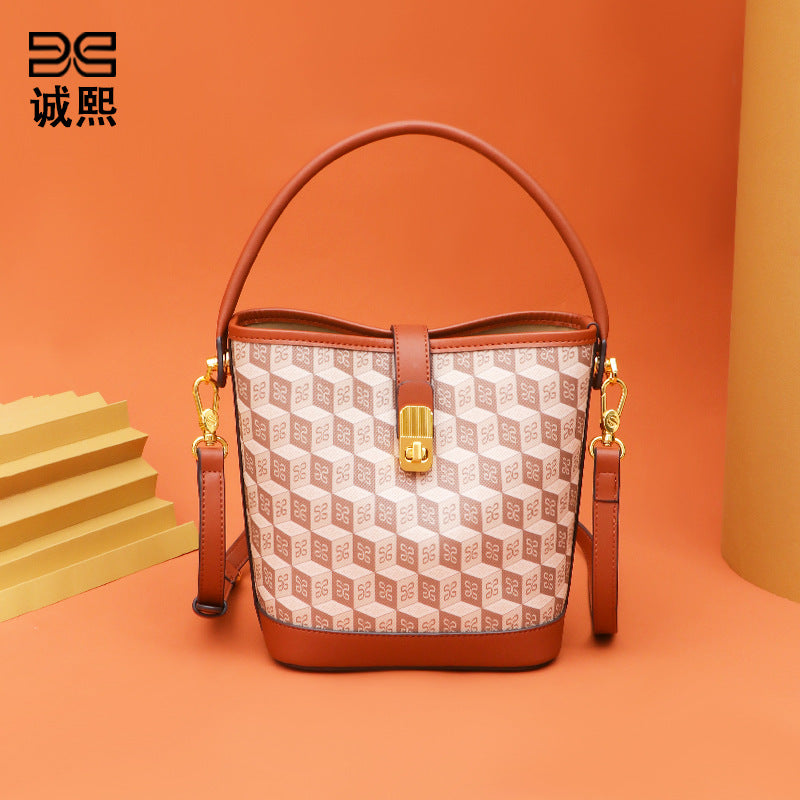 水桶包包女2025网红同款小众手提包跨境大容量拼接老花单肩斜挎包