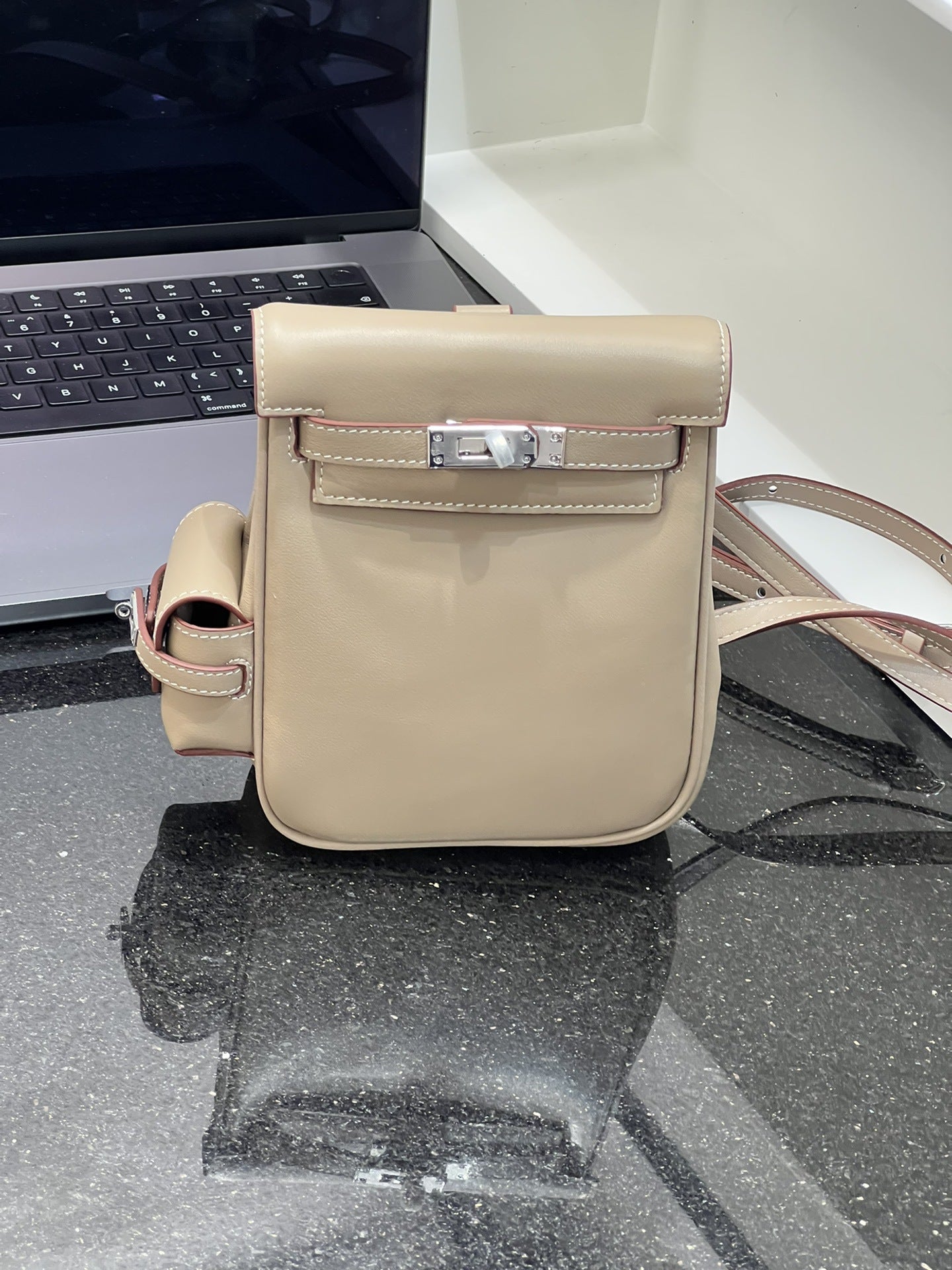 黑色凯莉双肩包包女式2024新款轻奢小众高级感旅游通勤背包秋冬季