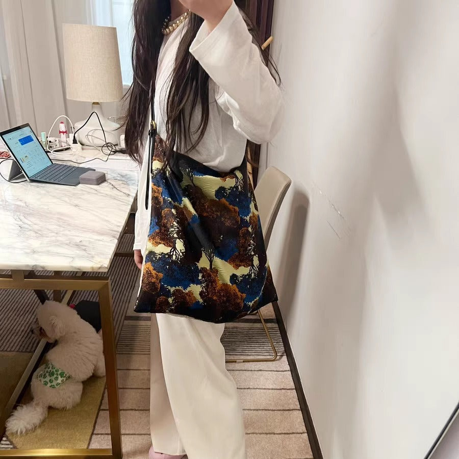 法式松弛感~复古时髦神秘森林油画印花双面单肩休闲背包托特女包