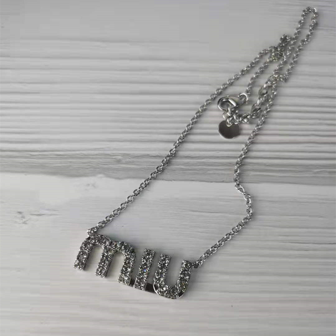 新款缪家耳环字母满钻MIU字母水晶女气质时尚水钻耳坠长款耳线