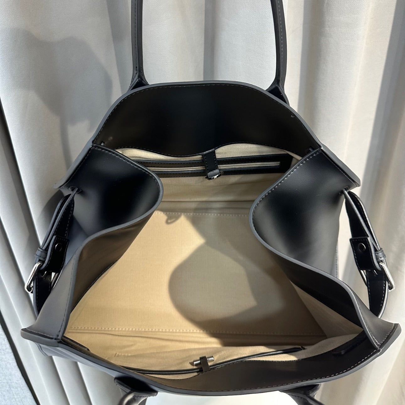 托特包包女士2024新款潮高级感黑色大容量手提公文包春夏通勤大包