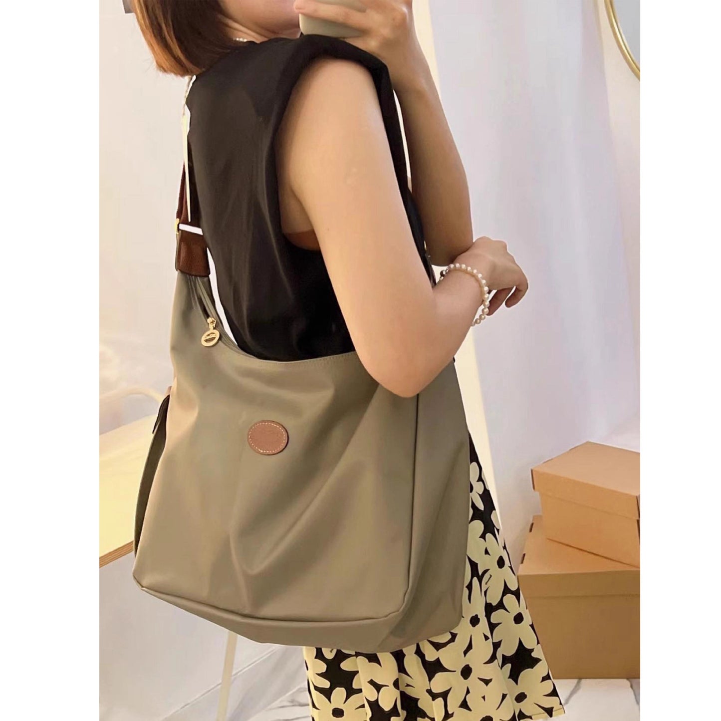 王菲同款包包ins韩版潮流斜跨邮差包大容量单肩手提托特包女代发