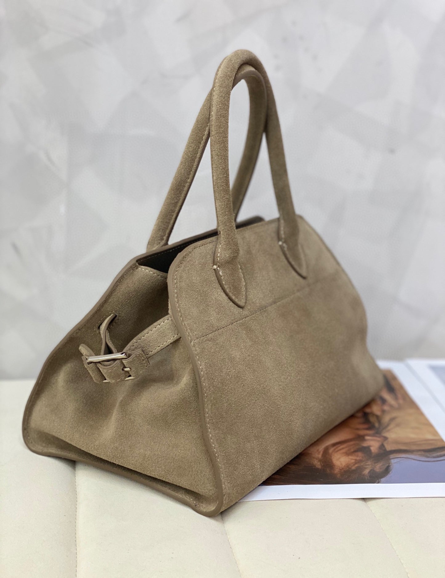 进口磨砂皮潮流通勤手提包轻奢简约大容量女包包抖音直播供应代发