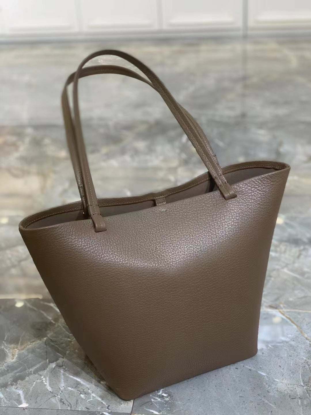 潮 极简togo头层小牛皮大容量托特tote手提单肩斜挎包 无痕代发