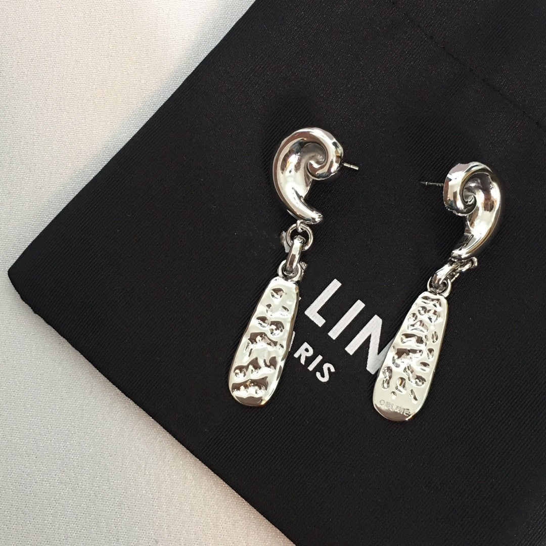 赛林23新款耳蜗耳钉女高级感个性冷淡风几何形黄铜镀金长款耳环