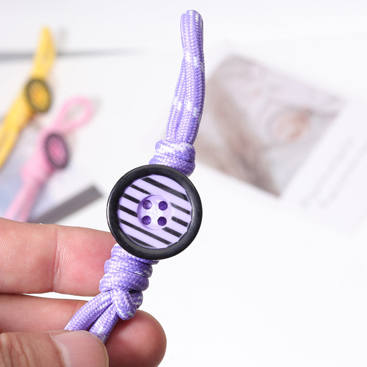 新款纽扣欧美波西米亚风涤纶纯手工编织钥匙扣包包挂件批发字母珠