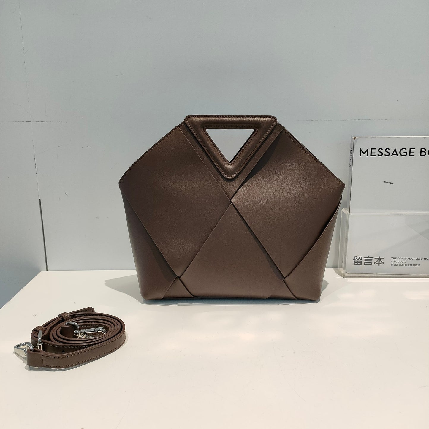 2024新款真皮女包小众轻奢手提编织包时尚高级感大容量单肩斜挎包