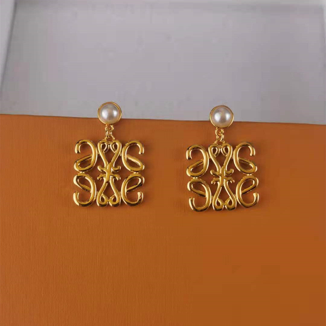 罗家2021新款珍珠耳环几何抽象网红同款个性百搭高级感月饼耳钉