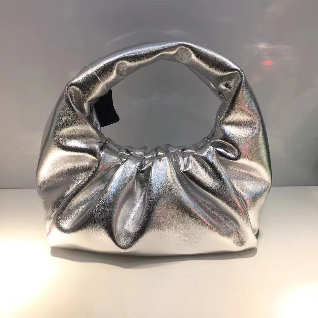 包包女2022新款女包牛角包pouch云朵包饺子包手提单肩包真皮女包