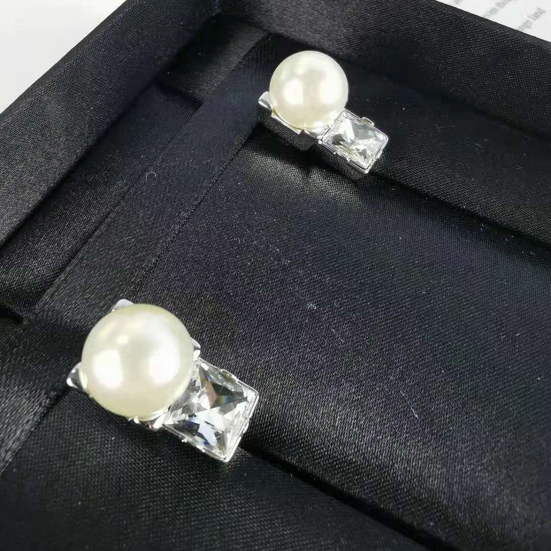 缪家新款耳环女仿水晶单钻气质复古方钻高级感甜美百搭珍珠耳钉