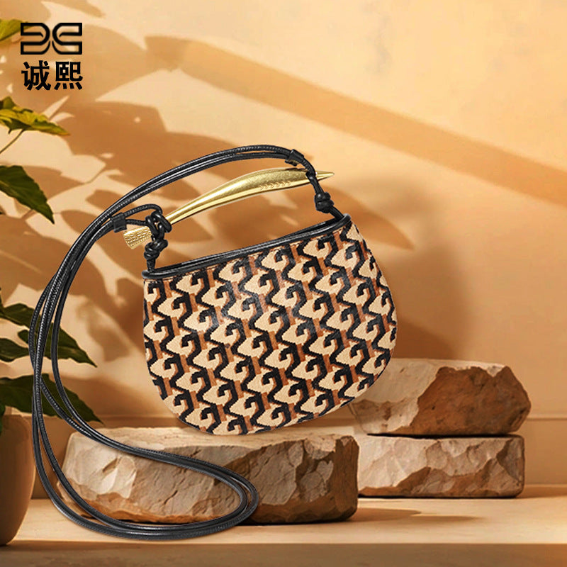 秋冬新品高级感马毛手提包包小众设计潮流豹纹沙丁鱼单肩斜挎女包