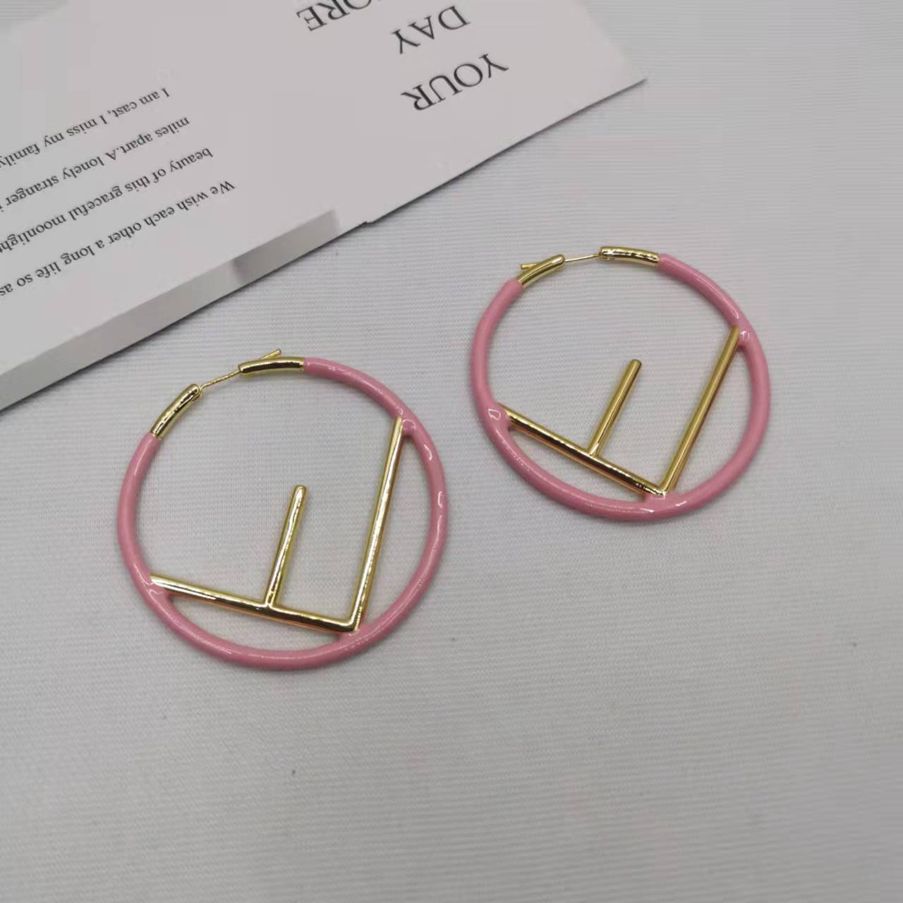 芬家21新款F珐琅大耳环高级感气质彩色耳扣欧美风圆圈字母大耳圈