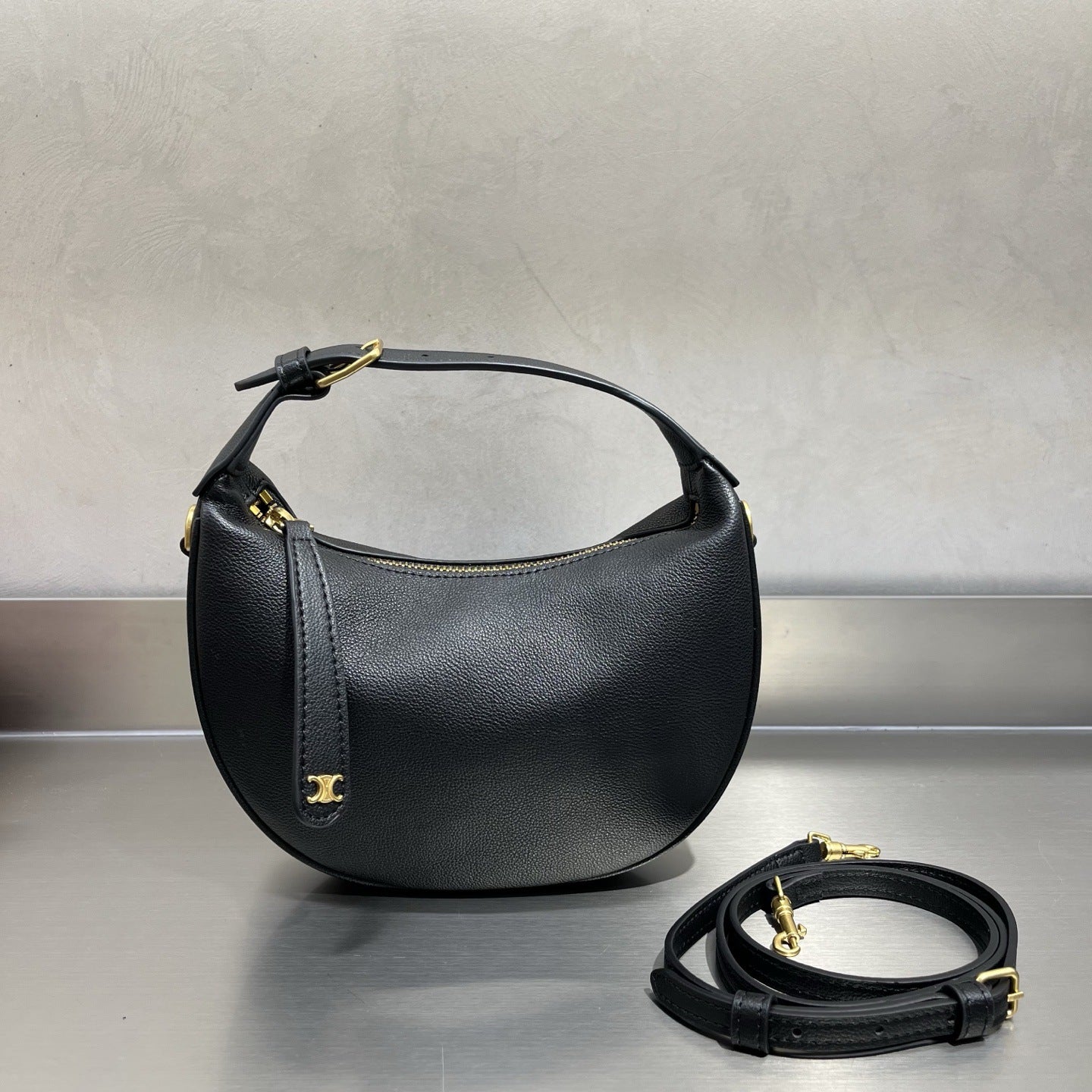 春夏简约腋下包单肩小众法棍包包女斜挎包2025新款半月包