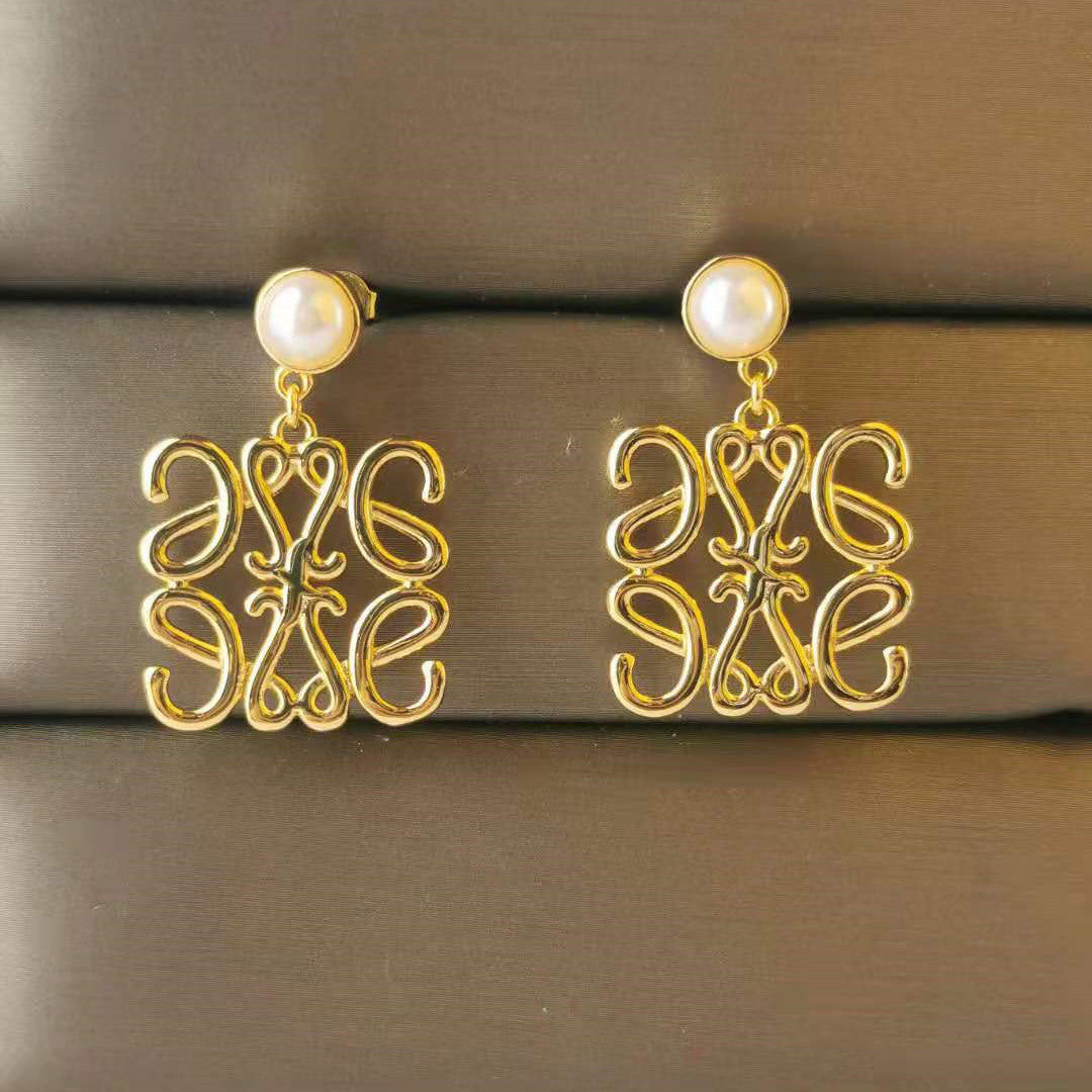 罗家2021新款珍珠耳环几何抽象网红同款个性百搭高级感月饼耳钉