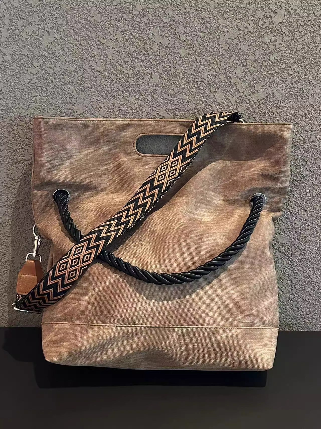 韩版扎染慵懒风软皮大容量通勤单肩包复古邮差斜跨托特包电脑包