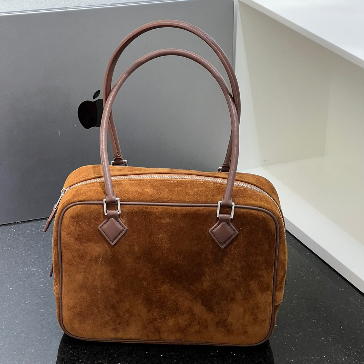 手提小方包包女2024新款美拉德复古高级质感小众单肩斜挎保龄球包