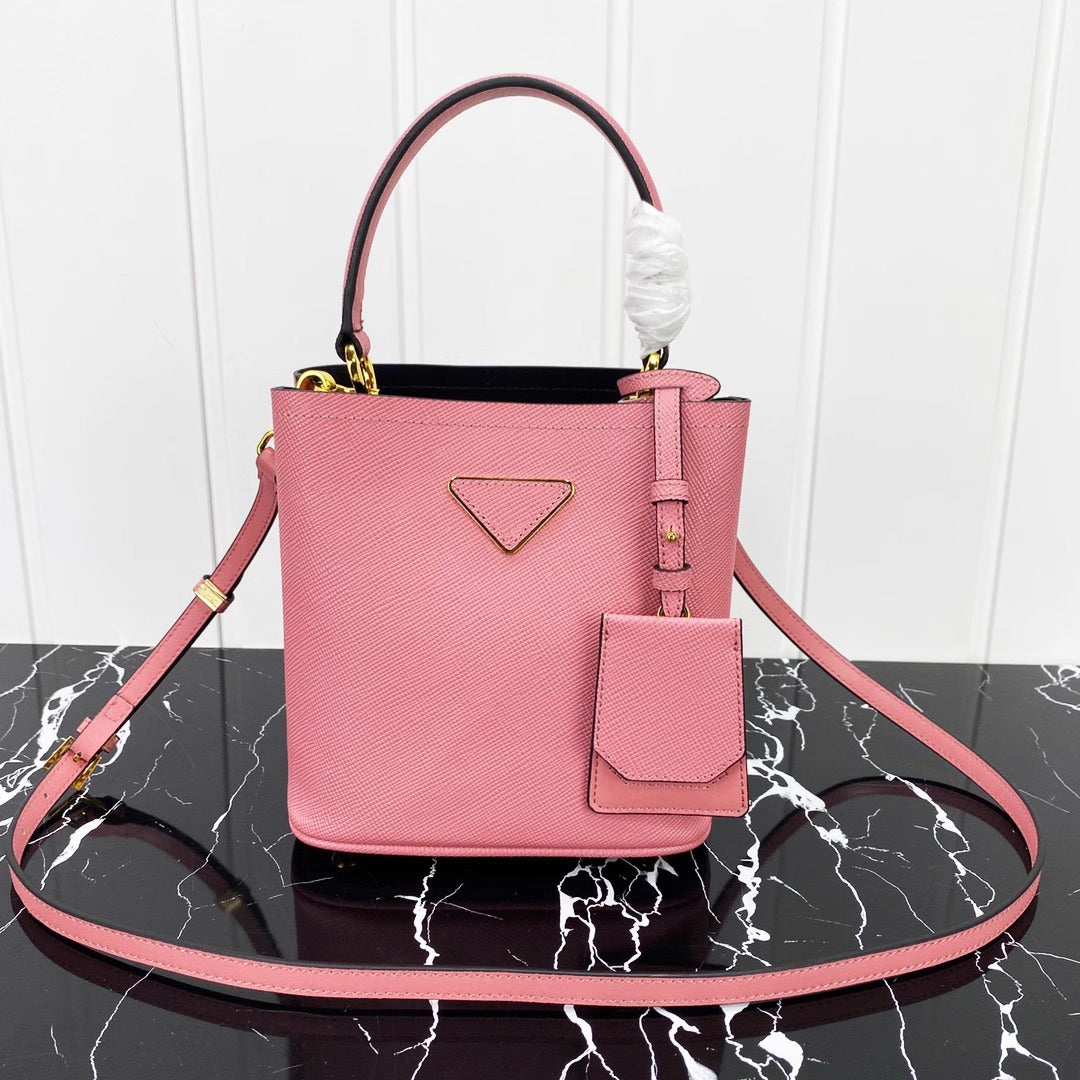 P家杀手mini水桶包韩版十字纹牛皮手提包时尚斜挎单肩包一件代发