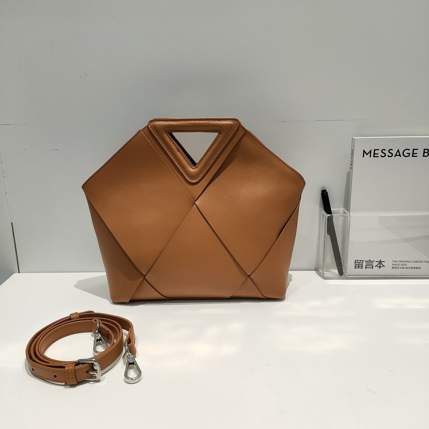 2024新款真皮女包小众轻奢手提编织包时尚高级感大容量单肩斜挎包