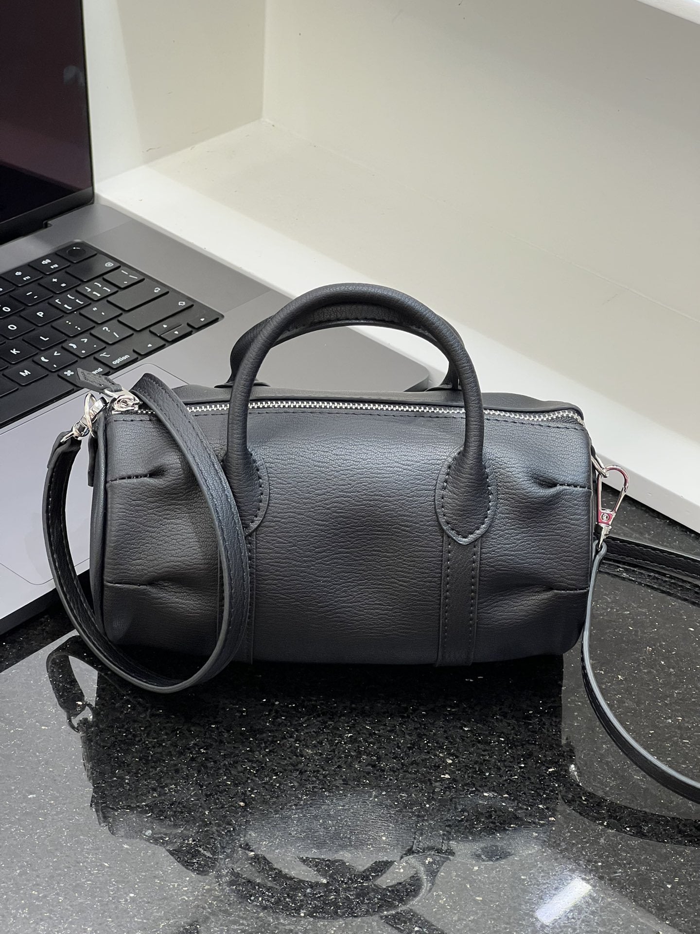 2024新款头层牛皮枕头包时尚手拎包百搭高级感单肩斜挎包包女