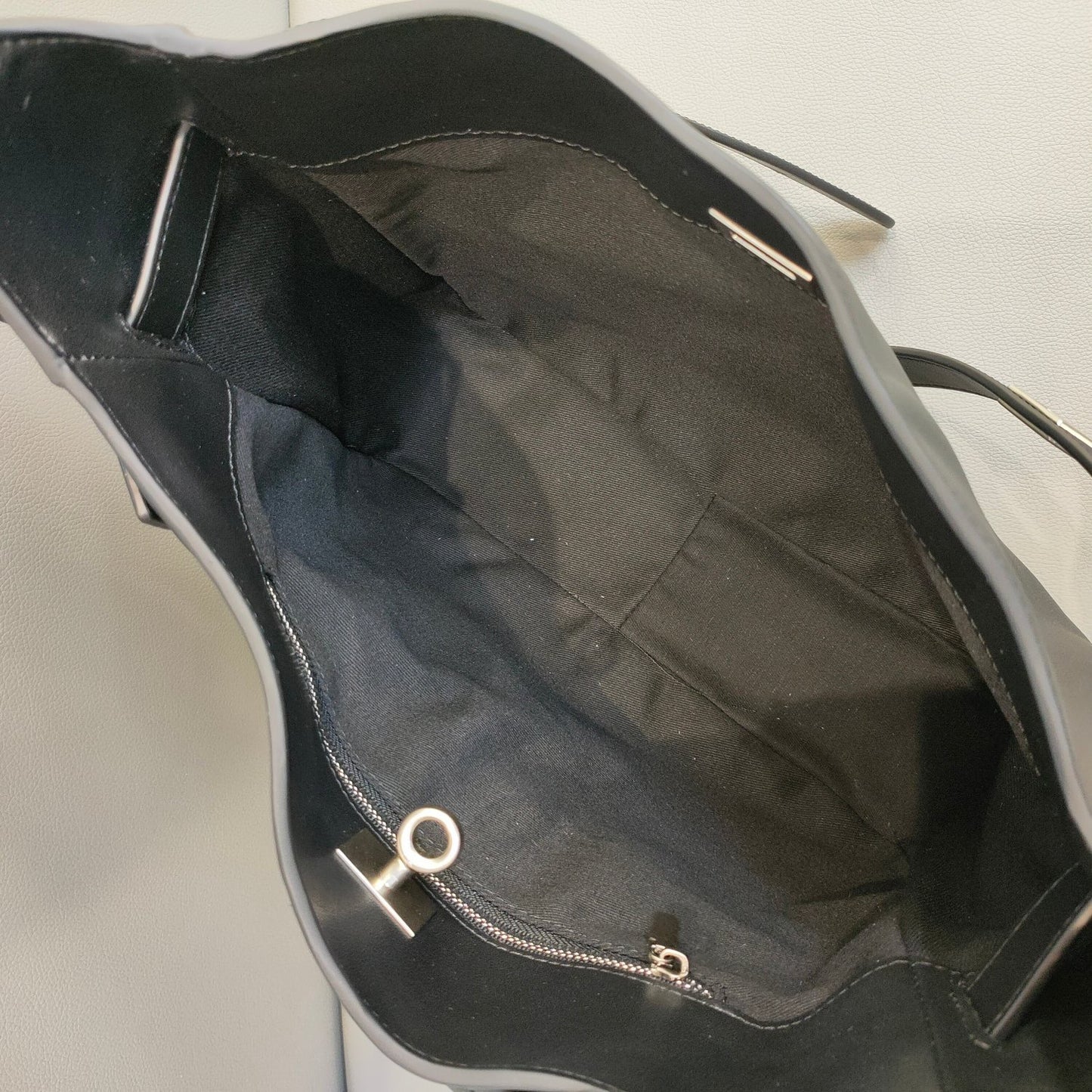 锁扣托特包水桶包头层牛皮大容量通勤单肩腋下斜挎高级感真皮女包