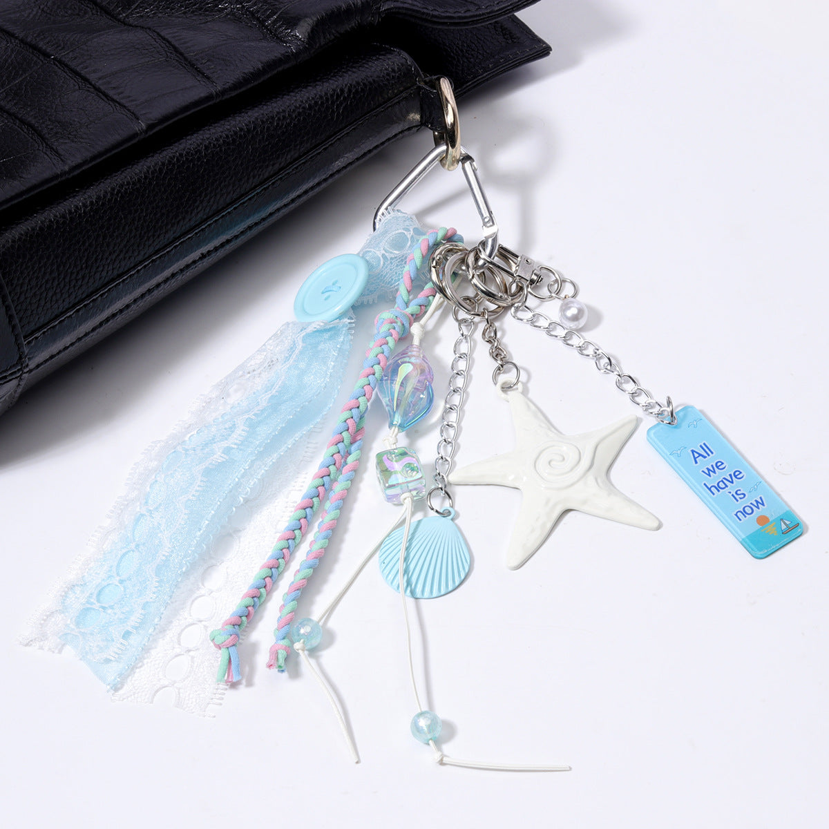 抖音热卖挂件包挂钥匙扣吊饰饰品批发爆款厂货现货跨境专供