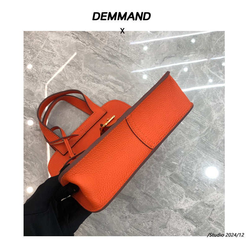 2024新马蹄包时尚单肩斜跨手提荔枝纹头层牛皮休闲真皮女包哈赞包