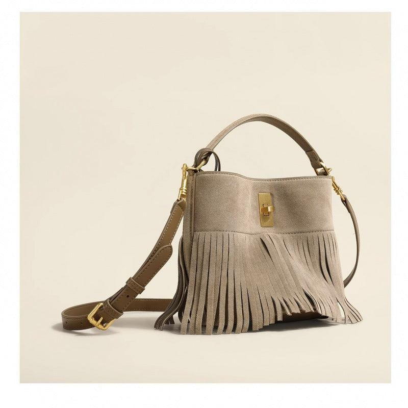 真皮水桶包ins潮酷复古流苏女包磨砂休闲百搭手提斜挎包 一件代发