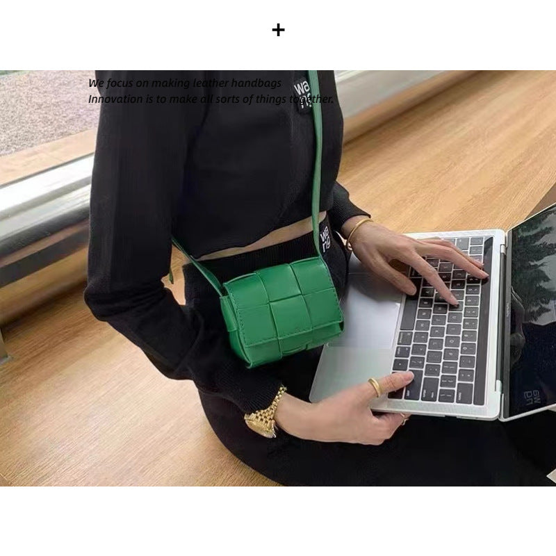 包包女2022新款小众设计mini编织小方包真皮女包单肩斜挎包轻奢