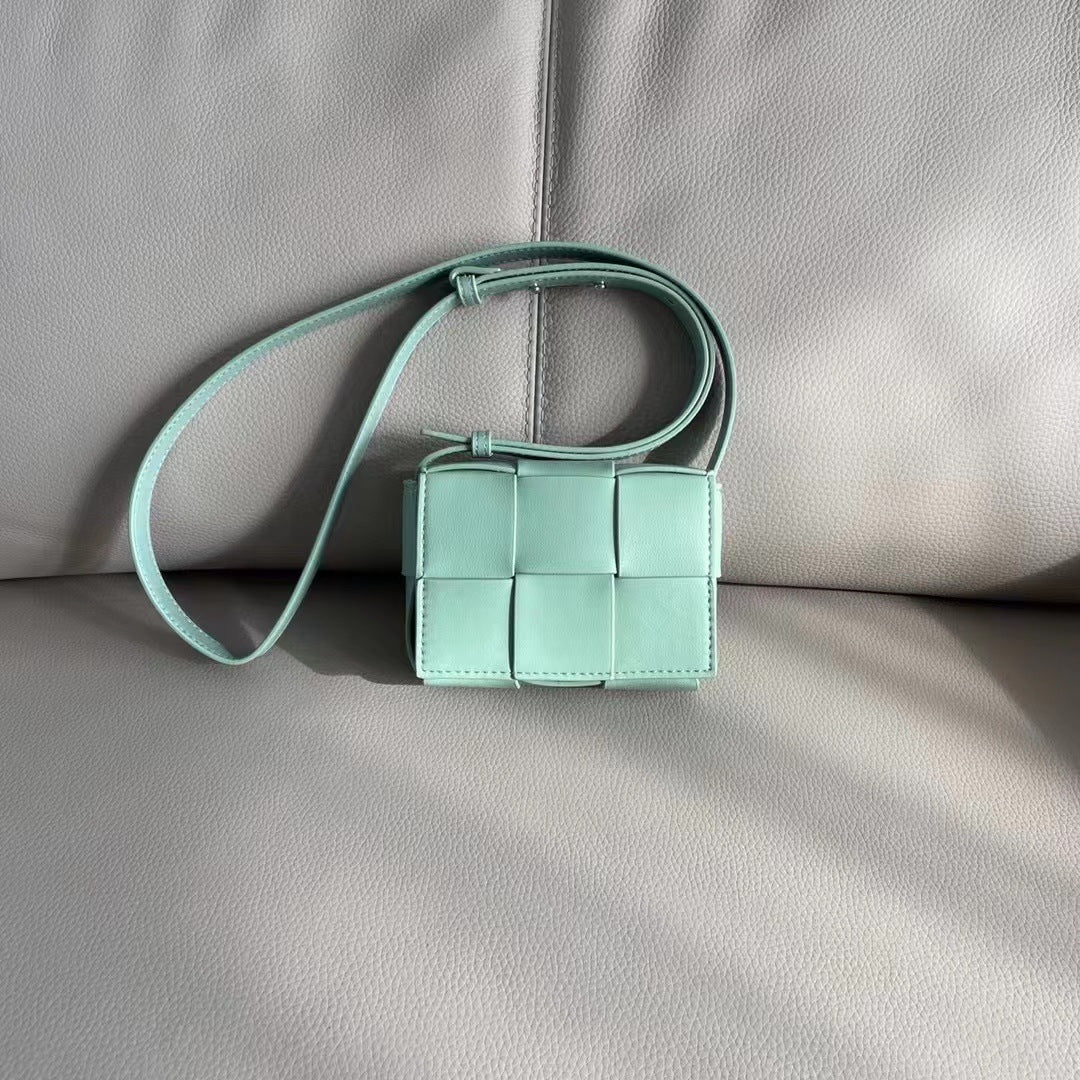 包包女2022新款小众设计mini编织小方包真皮女包单肩斜挎包轻奢