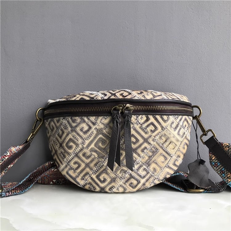 出口法国外贸真皮复古胸包欧美时尚百搭斜跨包腰包女酷包直播代发