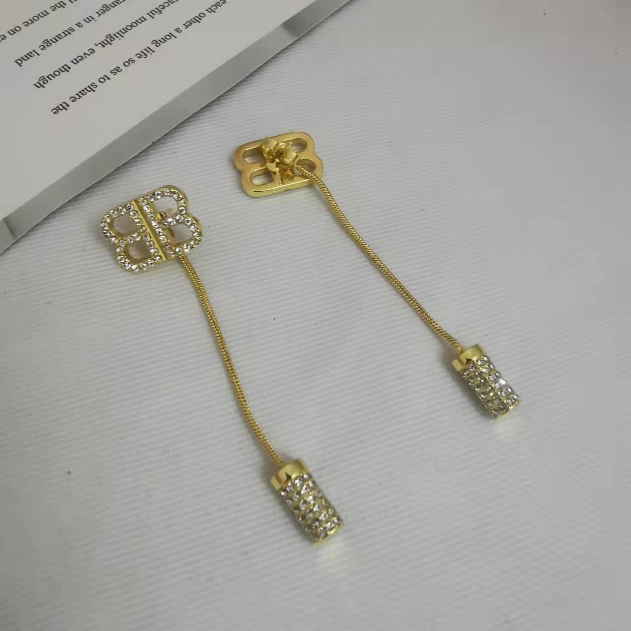 B家21新款双B满钻耳线女高级感气质INS风水钻耳钉超闪长款耳环