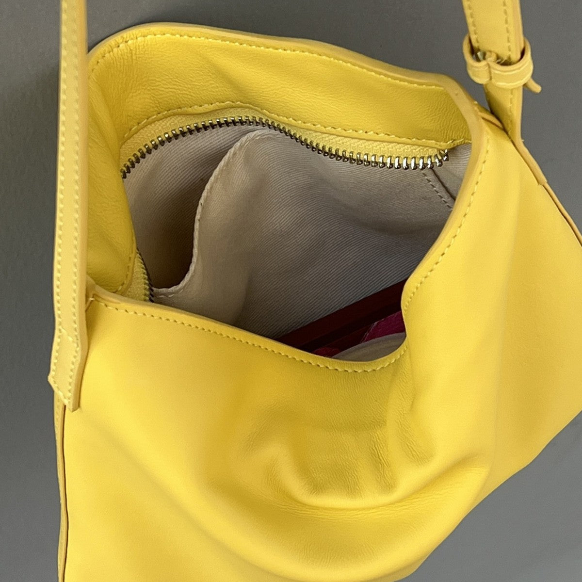 高级质感复古大容量包包女2025新款流行爆款斜挎包时尚单肩水桶包