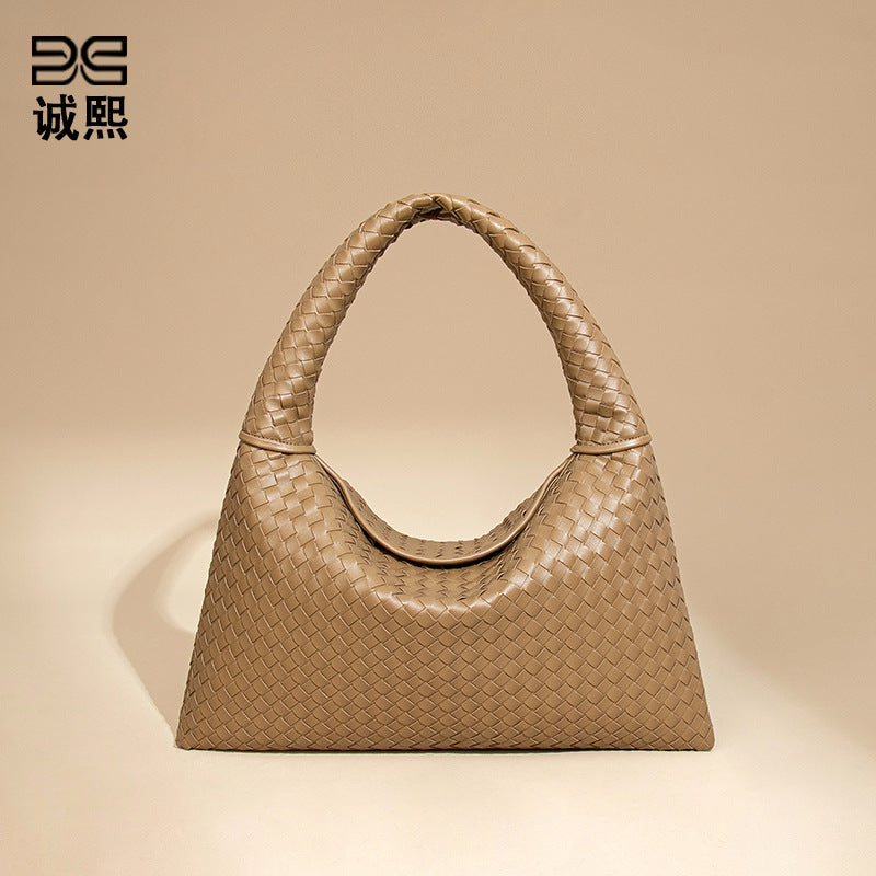 跨境新款手工编织女包高级感单肩腋下女包软皮百搭休闲手提托包包