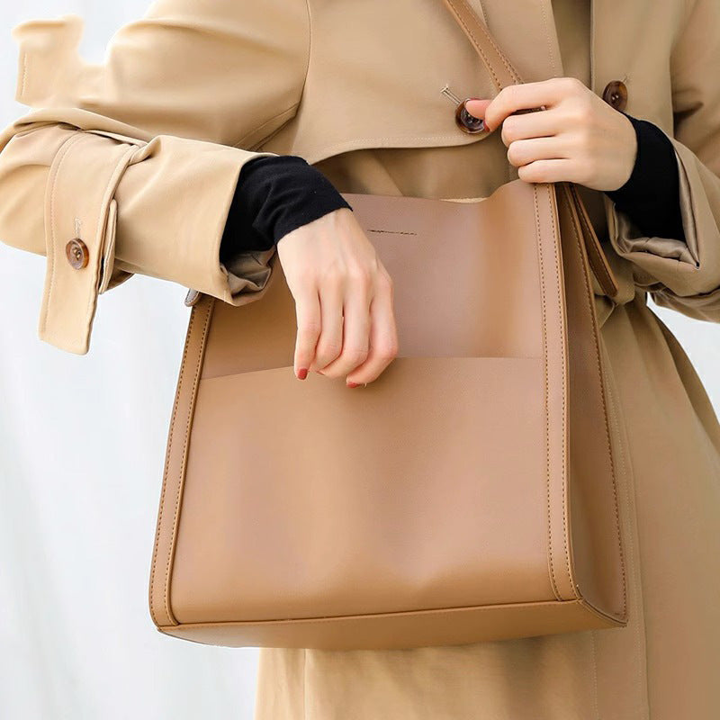 真牛皮包包女ins风百搭时尚大容量托特大包通勤上班水桶包女 代发