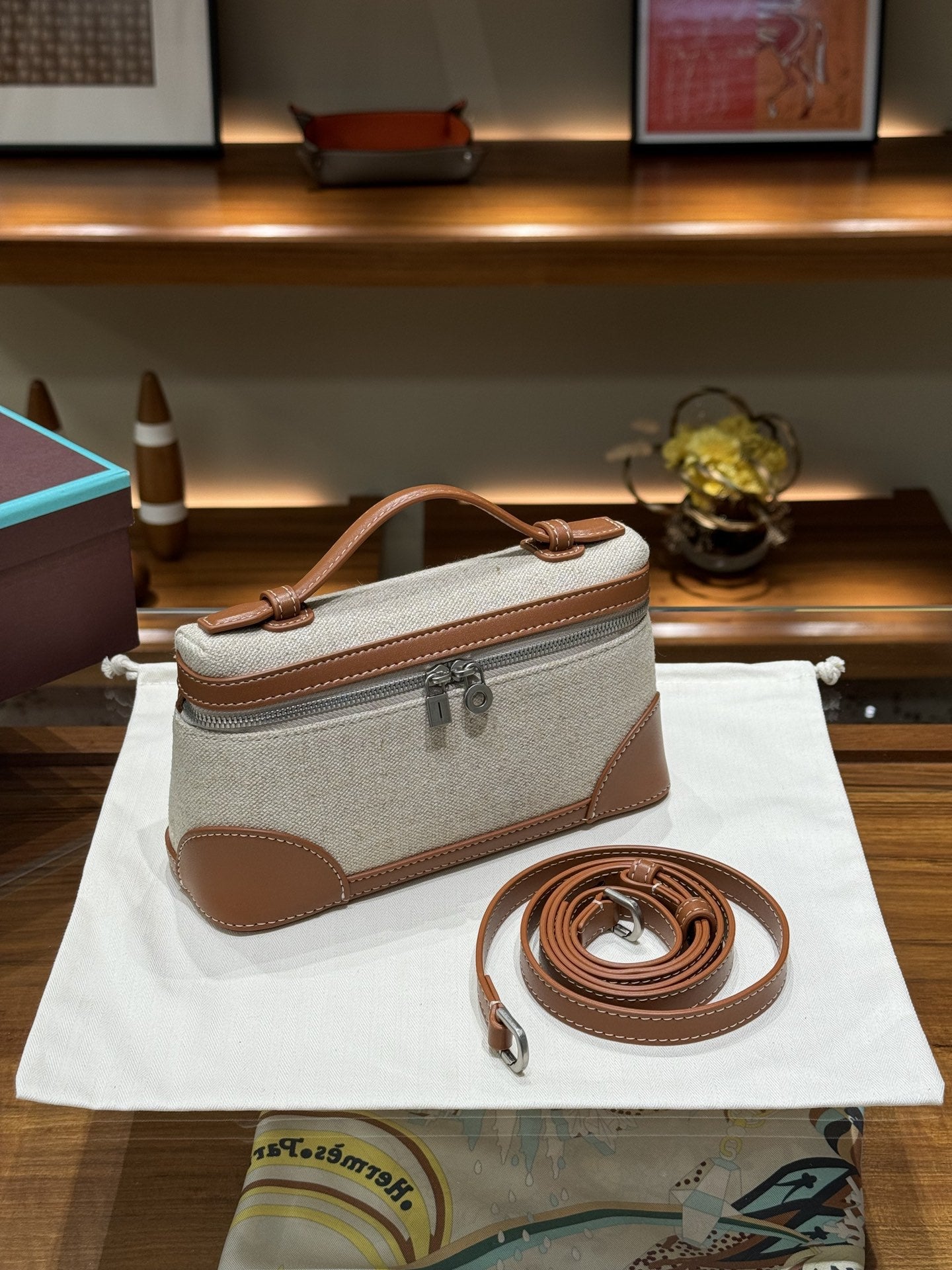 2025小包包夏季款饭盒包高级感小众真皮女包单肩斜挎女百搭